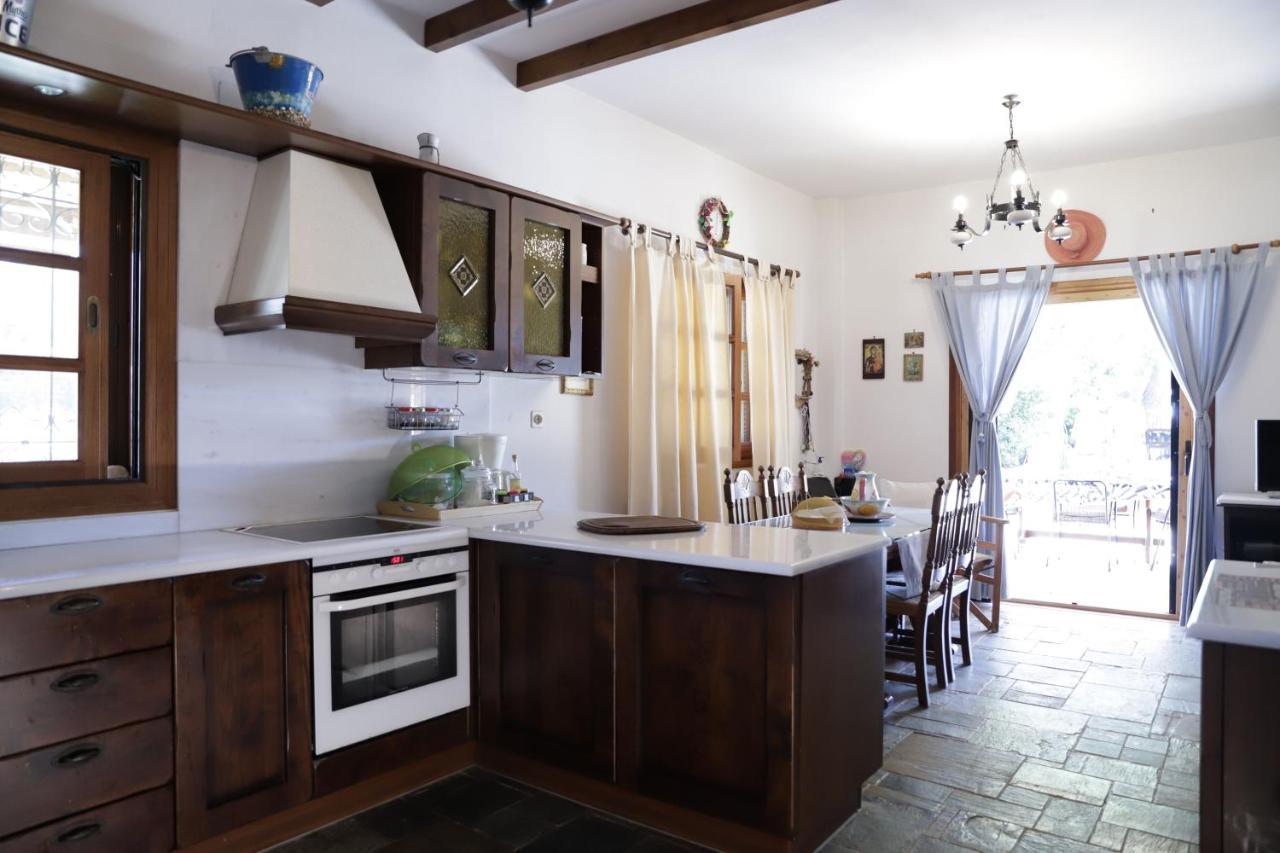 Seaside Haven Kineta Villa ภายนอก รูปภาพ